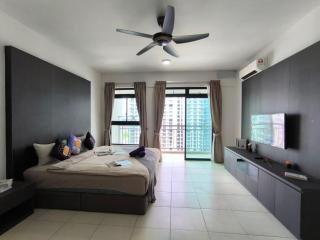 The Garden Stylish Couple Retreat W Balcony By STAY - 6