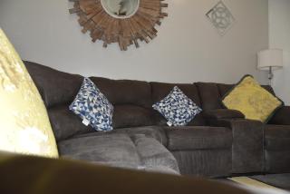 SuiteSpot At Bougain Villa - 2