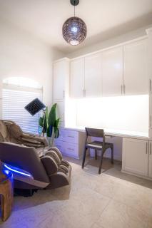 Peaceful Boho Retreat by Lake Conroe Sleeps 6 - 2