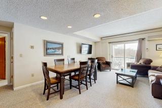 Sunset Peak Condo at Rivergreen - 4