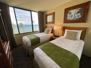Oceanfront Two Bedroom at Kaanapali Shores #504 - 8