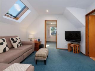 Alpine Retreat on Caverhill - 2