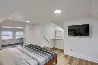 Dormont, Potomac 2A Spacious and Modern Private Bedroom with Shared Bathroom - 8
