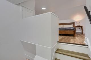 Dormont, Potomac 2A Spacious and Modern Private Bedroom with Shared Bathroom - 5