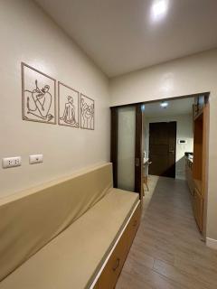 Lafayette Park Square Condominium - 8