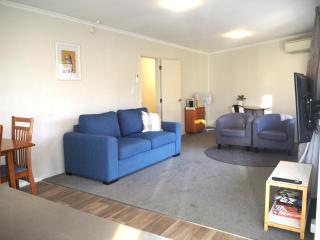 Private Flat in Bridge Hill - 8