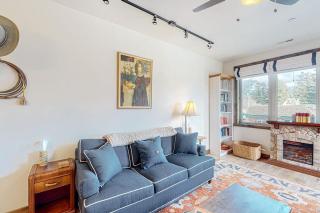 Sparkling Glacier - Suite 202 - 6
