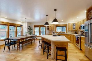 Moose Trail Lodge - 2
