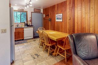 Peaceful Pine Retreat - 6