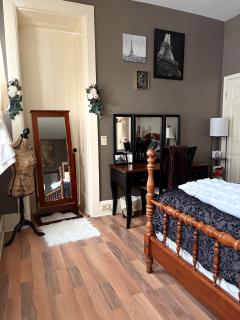 Graystone Manor - 8