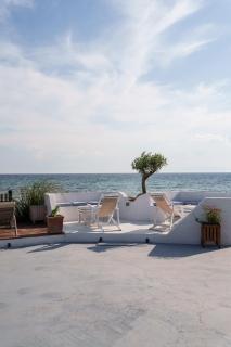 kythros seaside suites - 9