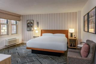 Sheraton Commander Hotel - 2