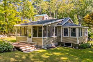 Sebago Shores Cottage - 9