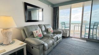 Steps to the Shore, Dreamy Oceanfront Condo Daytona Beach - 6