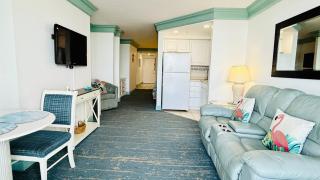 Steps to the Shore, Dreamy Oceanfront Condo Daytona Beach - 5
