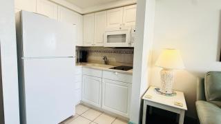 Steps to the Shore, Dreamy Oceanfront Condo Daytona Beach - 2