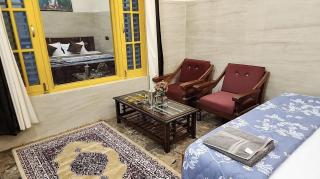 The Oasis inn - 1