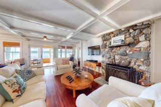 Lakeshore Living - 6