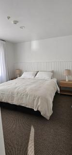 Waves Waterfront Apartment #1 - 8