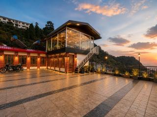The Moksh DA Hotel A Premium Property Near Jaypee Hotel - 8