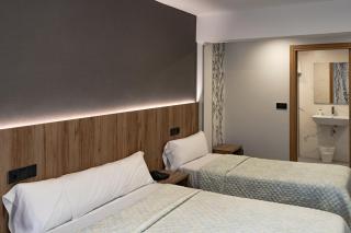 Hotel SPA GBC Avenida Pontevedra - 3