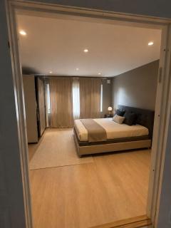 Bright Nordic Apartment Near Beaches & City Center - 3