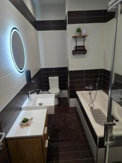 Arzella Beachfront Guesthouse - 7