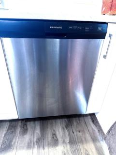 Modern 3-Bedroom Retreat Near Moncton Hospital and Downtown - 7