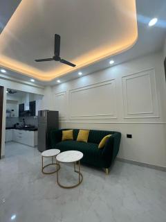 Luxury 2BHK in Heart of Gurgaon - 5