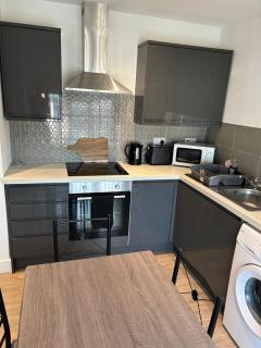 Modern Comfortable Apartment with Parking & WiFi - 8