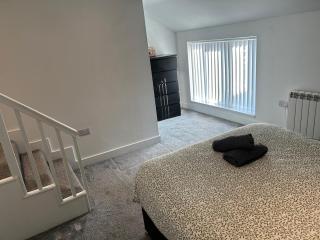 Modern Comfortable Apartment with Parking & WiFi - 1