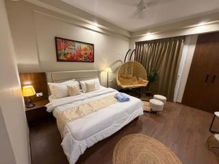 Luxury Swing Suite - Bliss Suites - 6