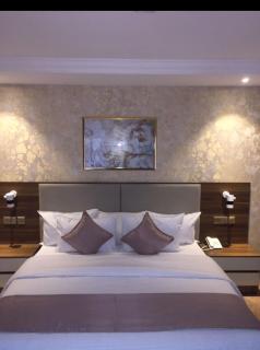 CARITAS HOTEL AND suite - 8
