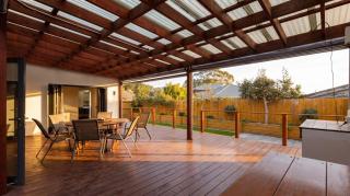 Coastal Family Retreat Spacious 3BR Escape - 2