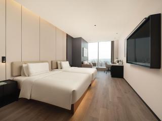 Atour Hotel Poly Zhongke Jinan West Station - 1