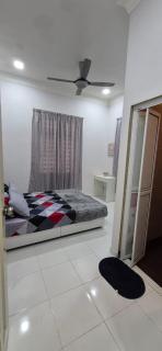 De Qaseh Homestay - 6
