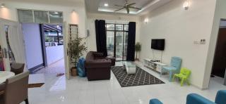 De Qaseh Homestay - 3