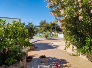 Villa Confido - Luxury 3BR Apartment with Private Pool near Trogir - Seget Donji - 6