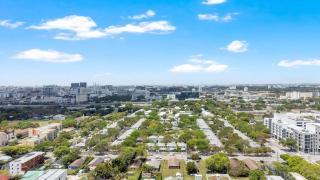 Modern Miami Stay Sleeps 6 Walk to Wynwood - 1