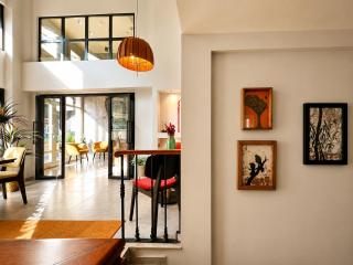 Smart and Simple Hotel Karakoy - 2