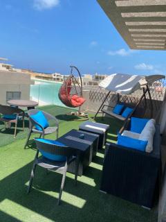 Lovely penthouse 4- bedroom directly on the lagoon - 5