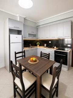 Ideal Holiday Apartments - 7