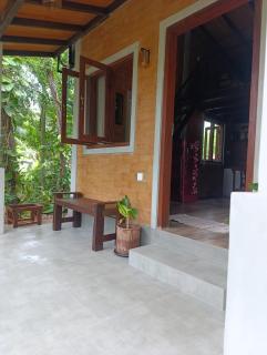 Golden leaf cottage - 0