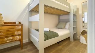 Cosy 2 Bed Viking Bay Cottage - 9