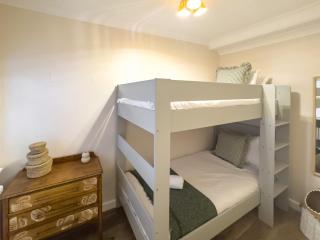 Cosy 2 Bed Viking Bay Cottage - 2