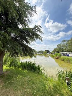 Swan cove - Lakeside Caravan Park - 2