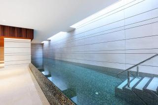 W Sky High City Southbank 1BR with Pool and Gym - 5