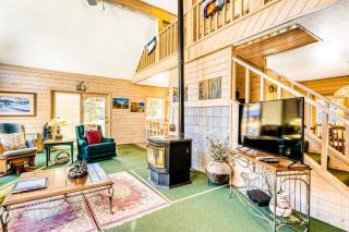 Riverside Retreat - 3
