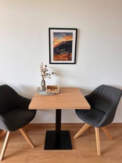 Stylish Duplex near Old Town Waterfront Nature - 3