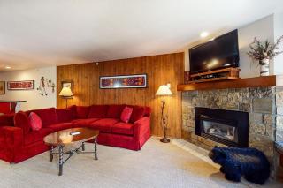 Lion Square Lodge North 284 - 5
